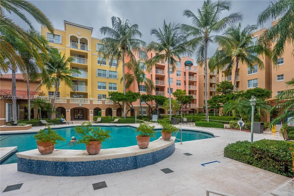 19601 E Country Club Dr #7102 Aventura, FL 33180