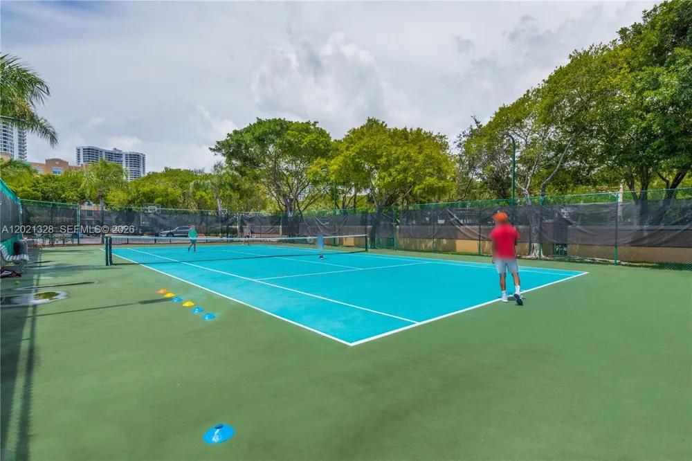 19601 E Country Club Dr #7102 Aventura, FL 33180