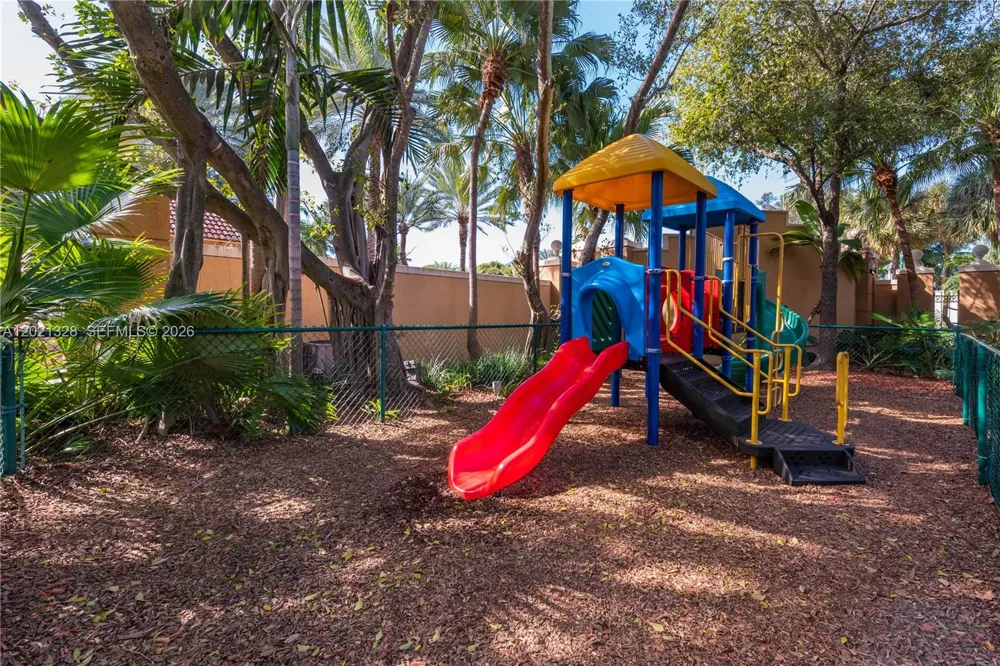 19601 E Country Club Dr #7102 Aventura, FL 33180