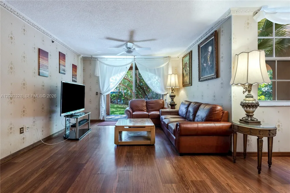 19601 E Country Club Dr #7102 Aventura, FL 33180