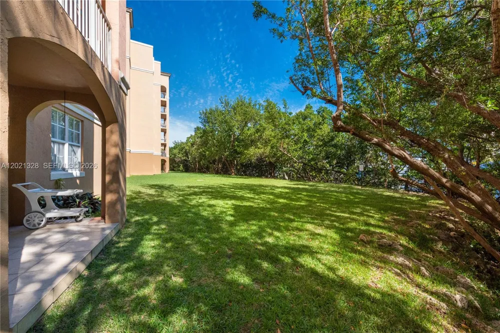 19601 E Country Club Dr #7102 Aventura, FL 33180