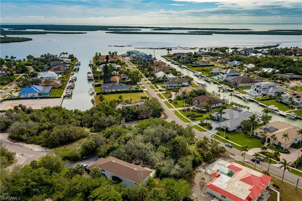 889 Scott Drive Marco Island, FL 34145
