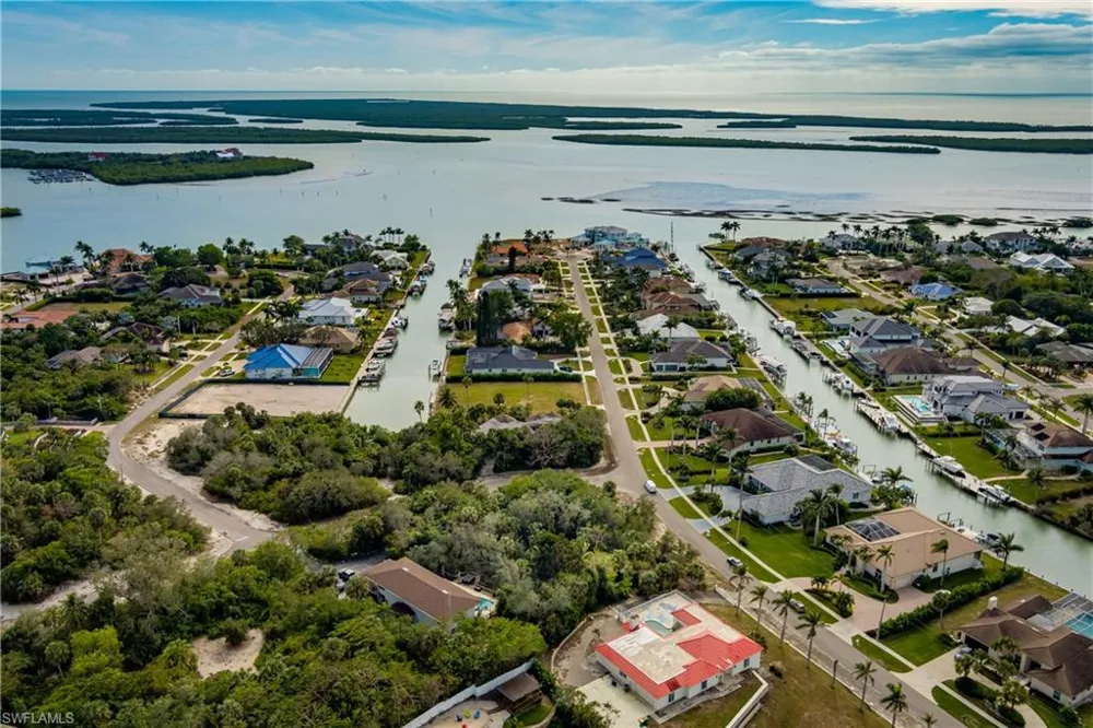 889 Scott Drive Marco Island, FL 34145