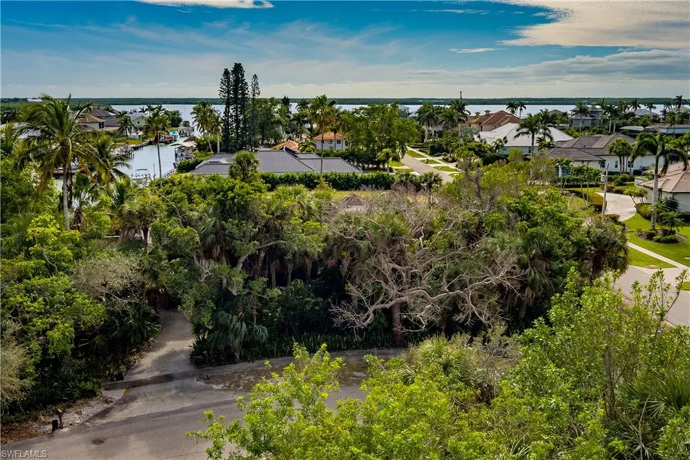 889 Scott Drive Marco Island, FL 34145