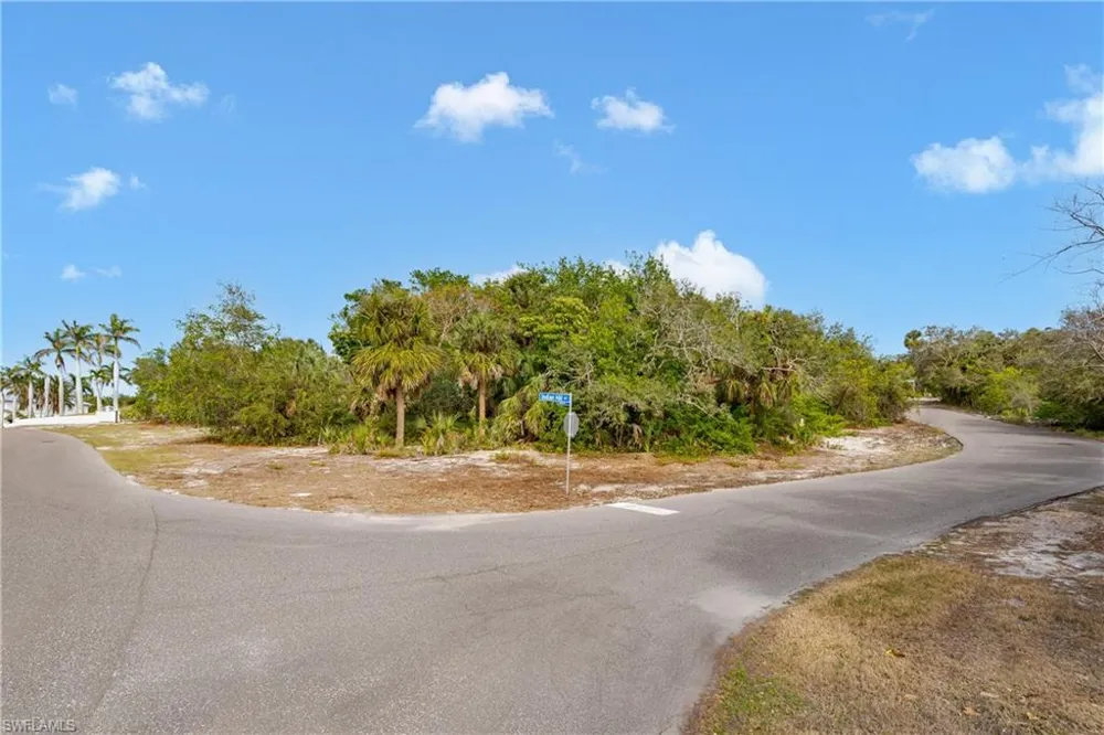 889 Scott Drive Marco Island, FL 34145