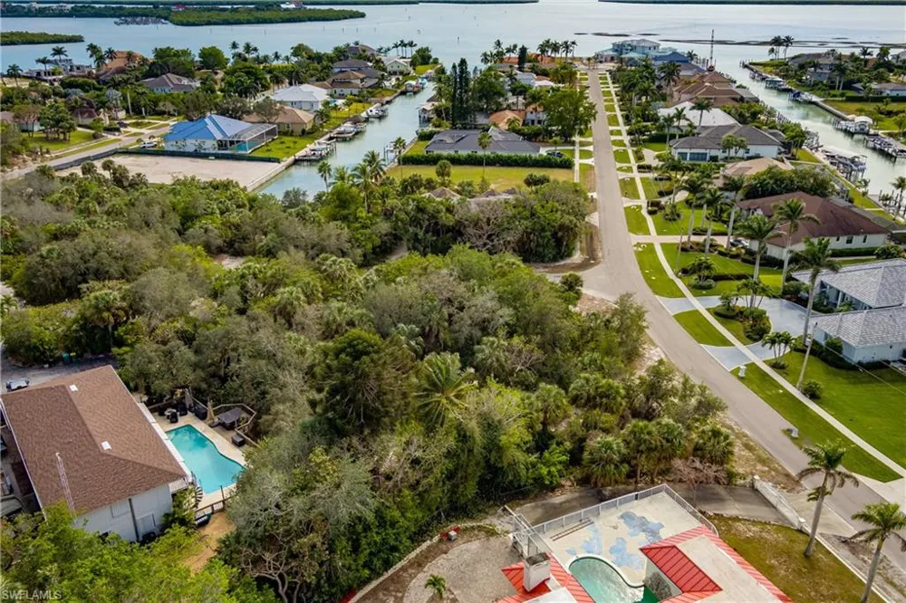 889 Scott Drive Marco Island, FL 34145