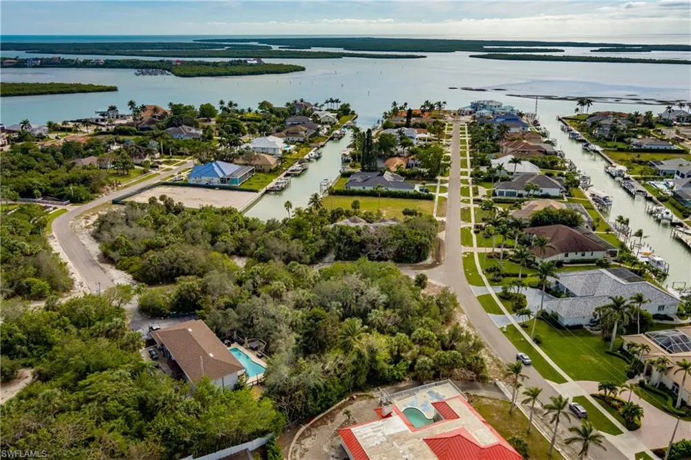 889 Scott Drive Marco Island, FL 34145
