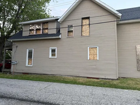 703 W 9th Street