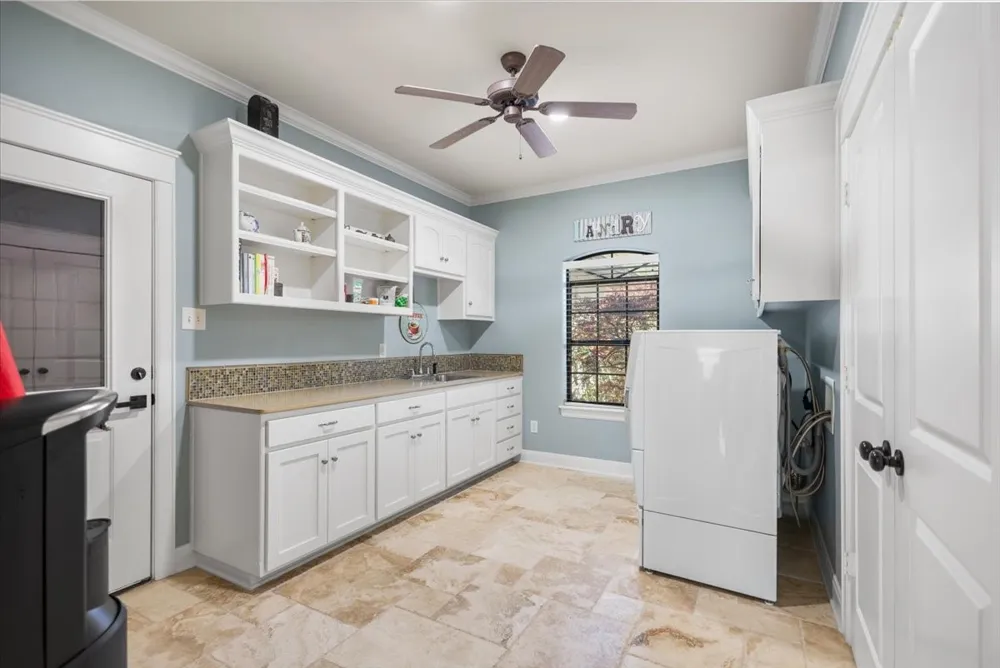 17636 County Road 2195 Whitehouse, TX 75791