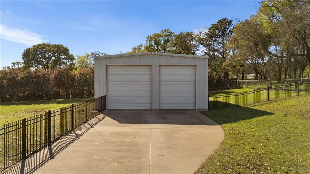 17636 County Road 2195 Whitehouse, TX 75791