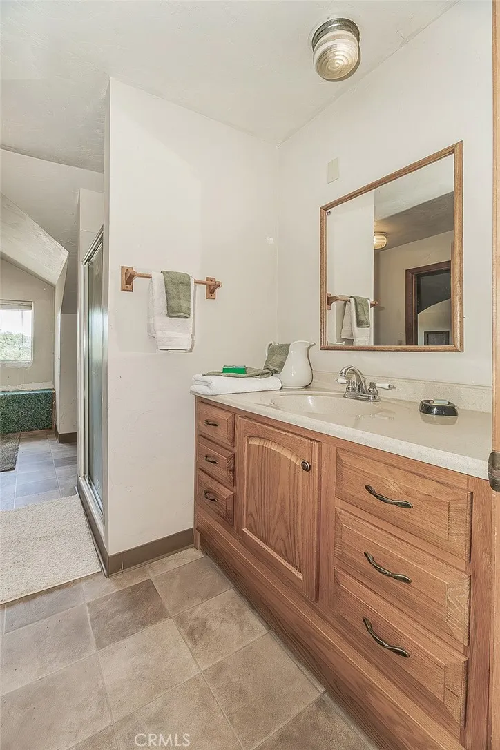 35477 Qualls Prather Auberry, CA 93602