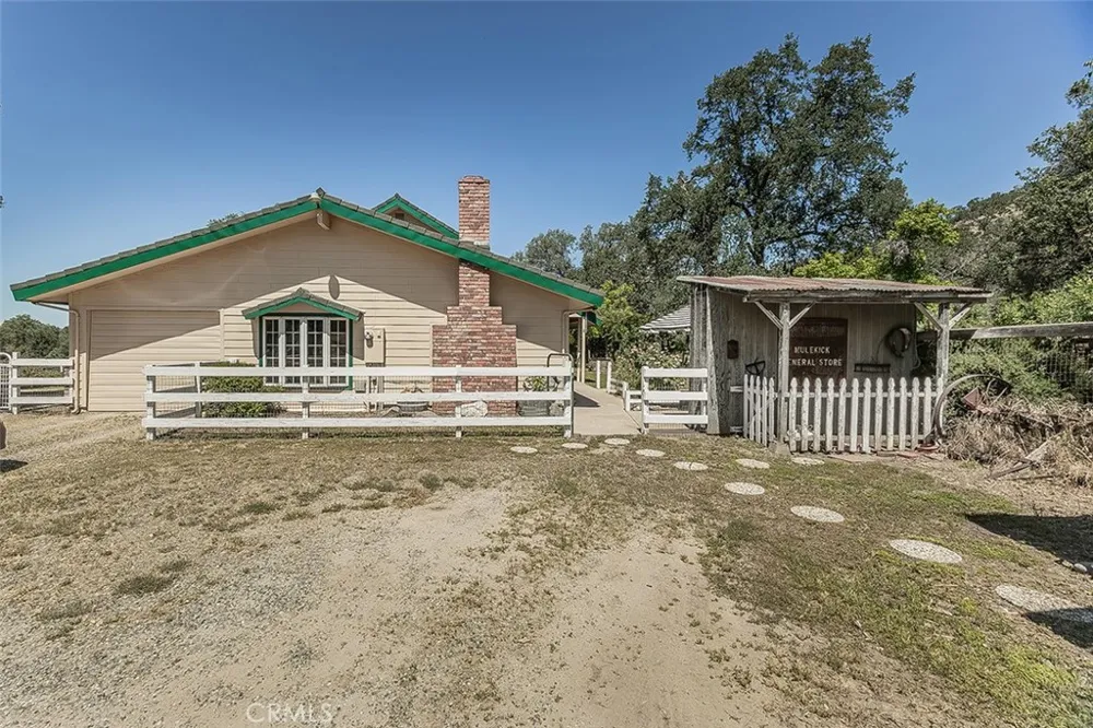 35477 Qualls Prather Auberry, CA 93602