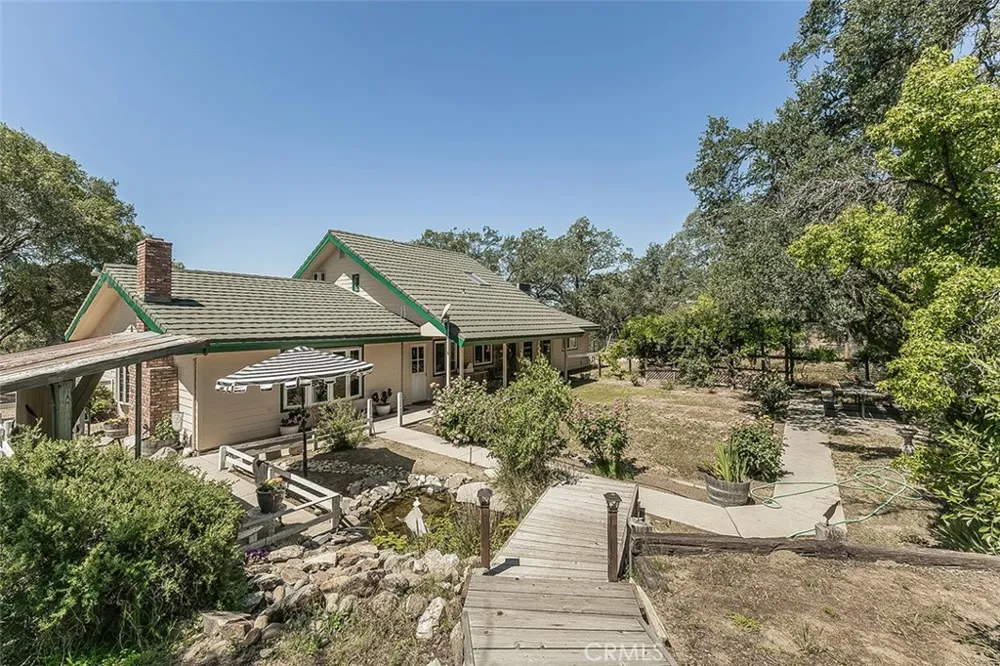 35477 Qualls Prather Auberry, CA 93602
