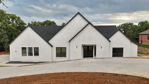 1405 Apache Court