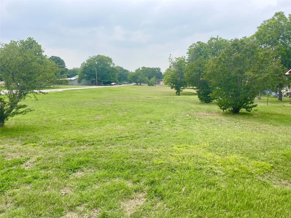 140 S Comanche Drive De Leon, TX 76444