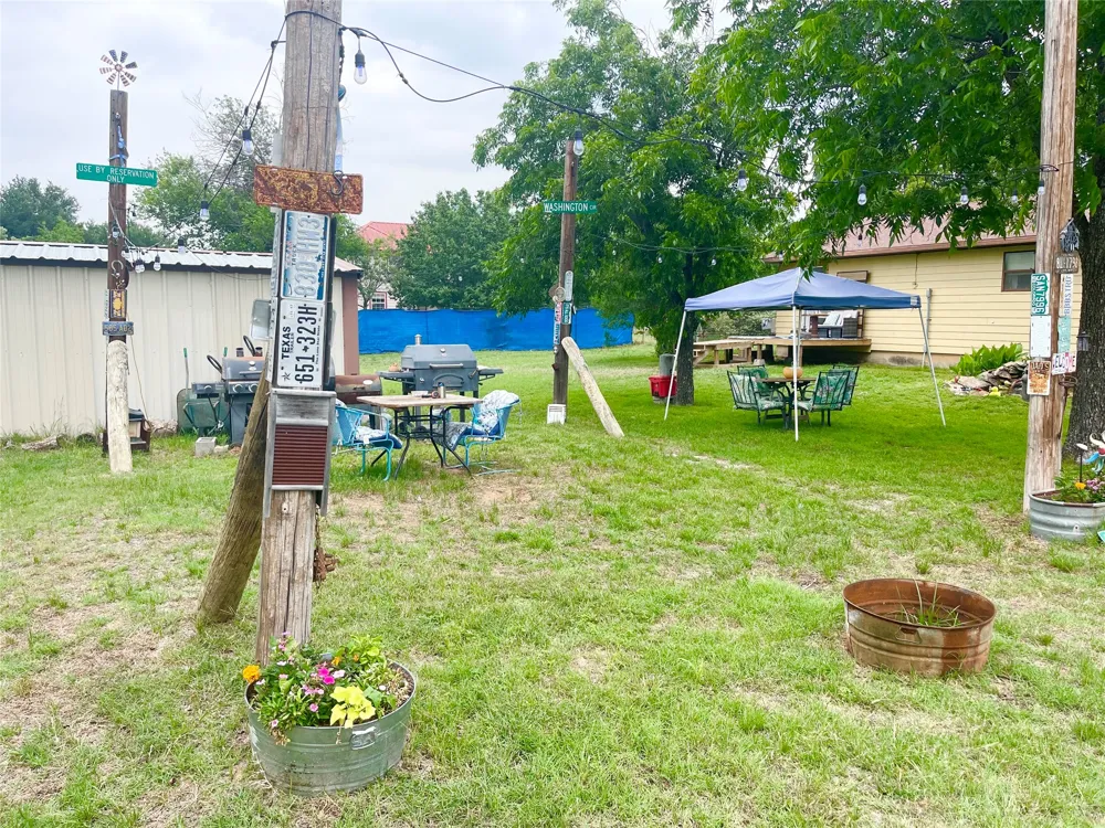 140 S Comanche Drive De Leon, TX 76444
