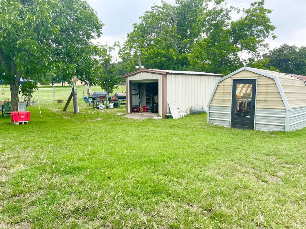 140 S Comanche Drive De Leon, TX 76444
