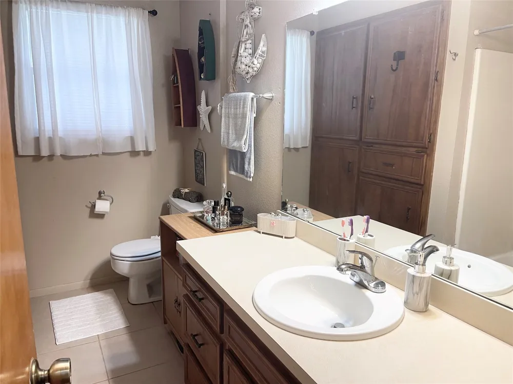 140 S Comanche Drive De Leon, TX 76444