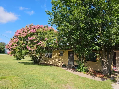 140 S Comanche Drive
