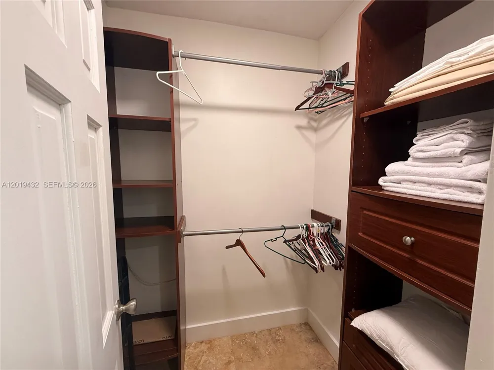 100 Lincoln Rd #1206 Miami Beach, FL 33139