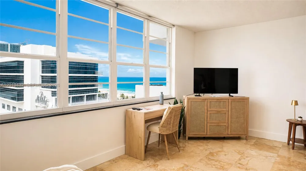 100 Lincoln Rd #1206 Miami Beach, FL 33139