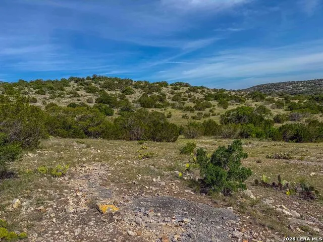 000 W SD 45425 Rocksprings, TX 78880
