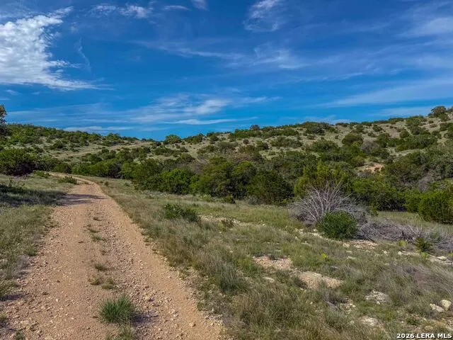 000 W SD 45425 Rocksprings, TX 78880