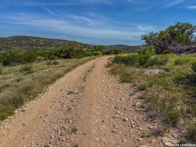 000 W SD 45425 Rocksprings, TX 78880