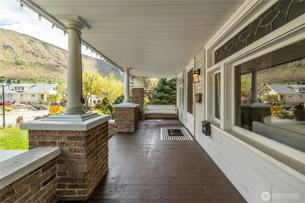 406 Cottage Avenue Cashmere, WA 98815