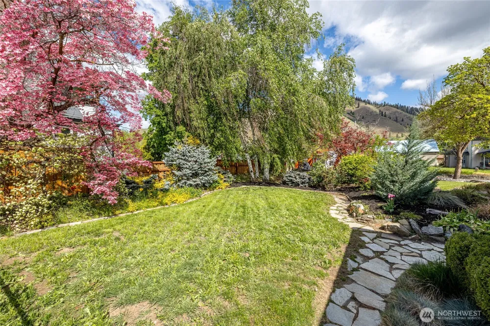 406 Cottage Avenue Cashmere, WA 98815