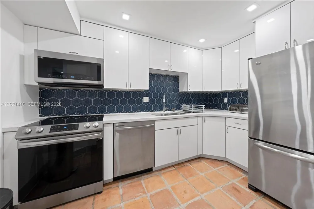 5750 Turin St #207 Coral Gables, FL 33146