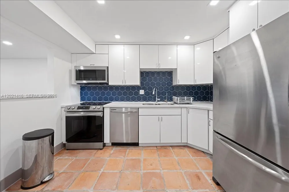 5750 Turin St #207 Coral Gables, FL 33146