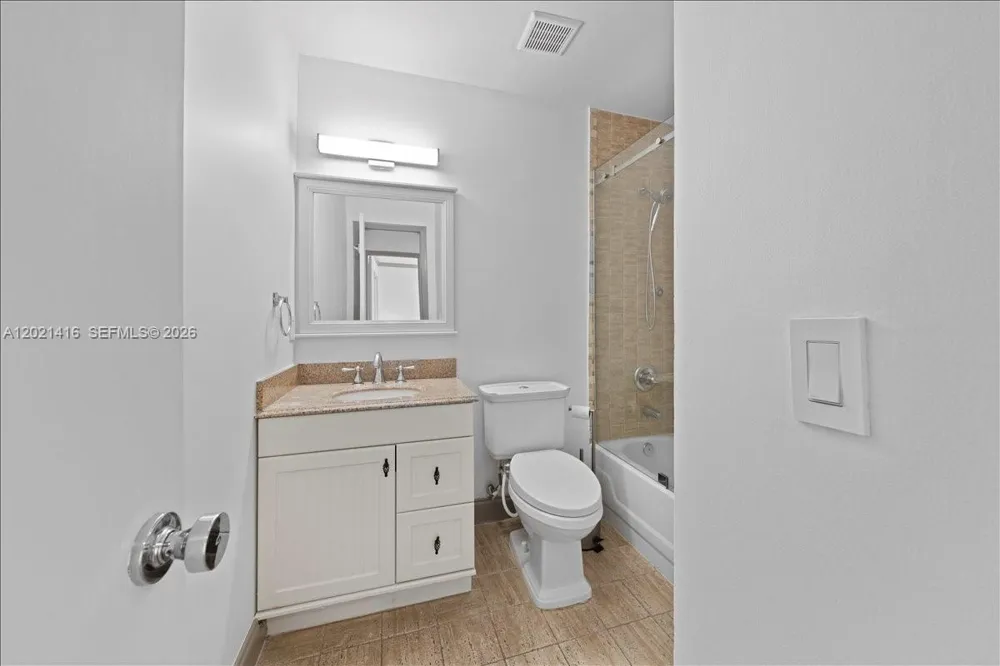5750 Turin St #207 Coral Gables, FL 33146