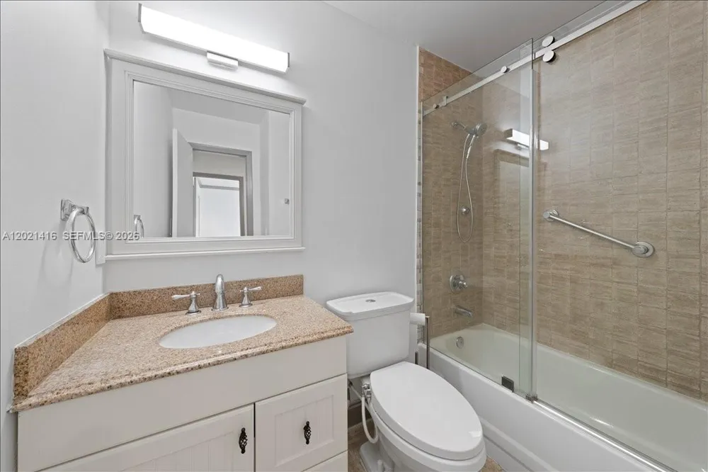 5750 Turin St #207 Coral Gables, FL 33146