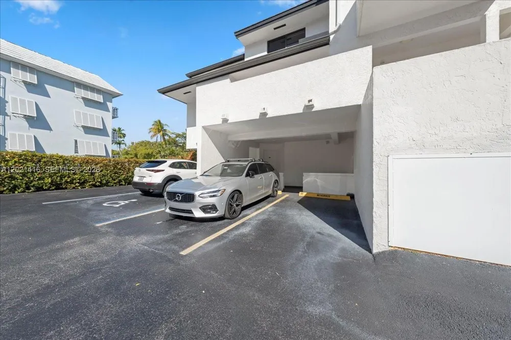 5750 Turin St #207 Coral Gables, FL 33146