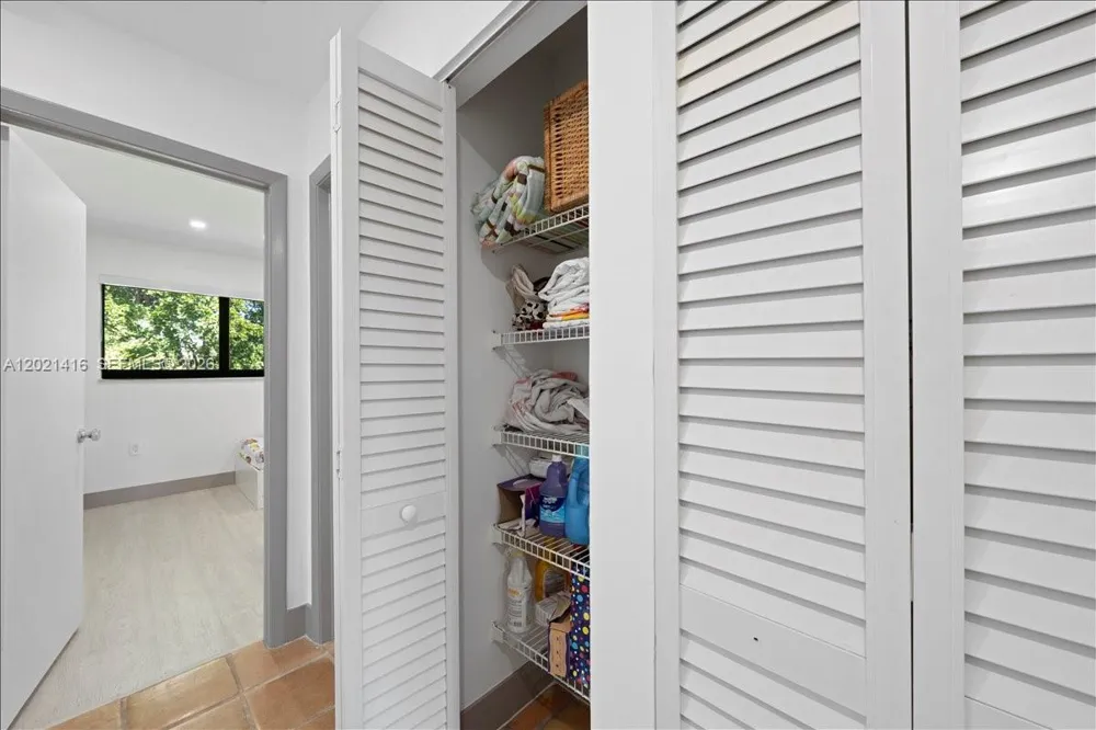 5750 Turin St #207 Coral Gables, FL 33146