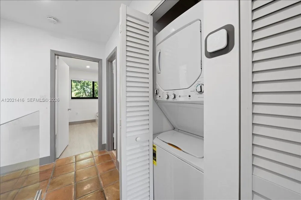 5750 Turin St #207 Coral Gables, FL 33146