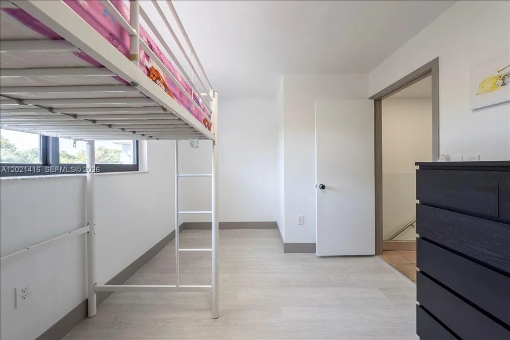 5750 Turin St #207 Coral Gables, FL 33146