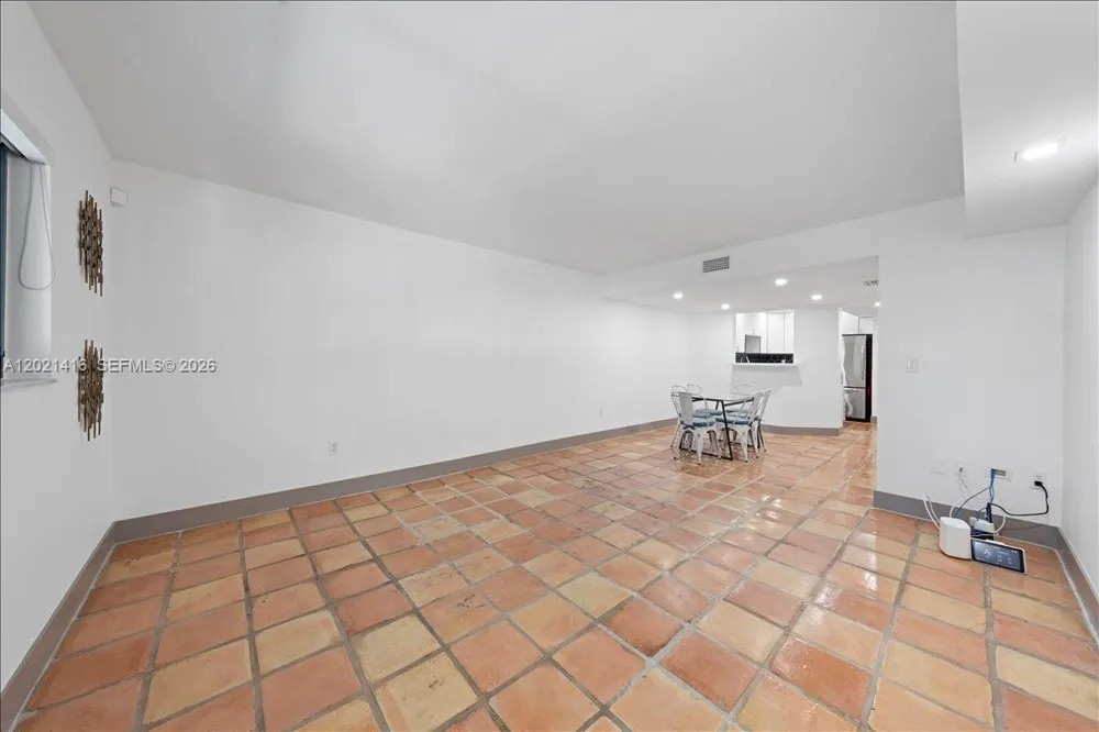 5750 Turin St #207 Coral Gables, FL 33146
