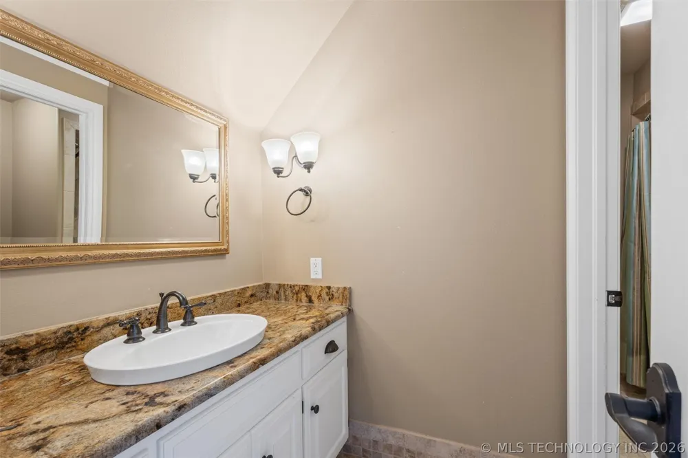 2508 Kingston Drive Bartlesville, OK 74006