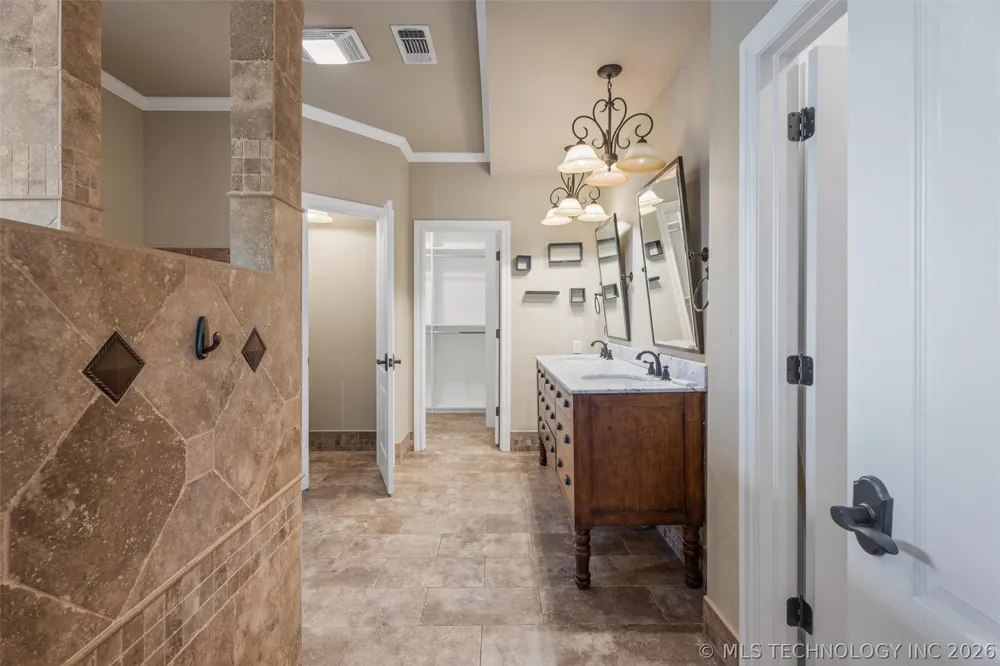 2508 Kingston Drive Bartlesville, OK 74006