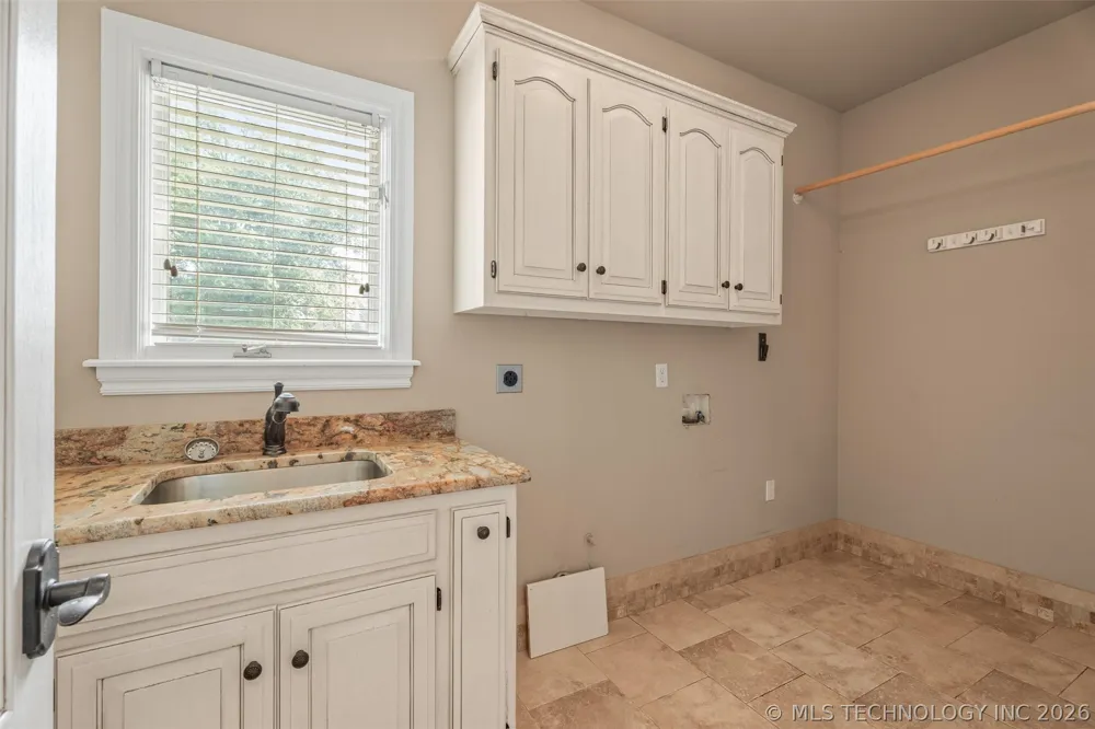 2508 Kingston Drive Bartlesville, OK 74006
