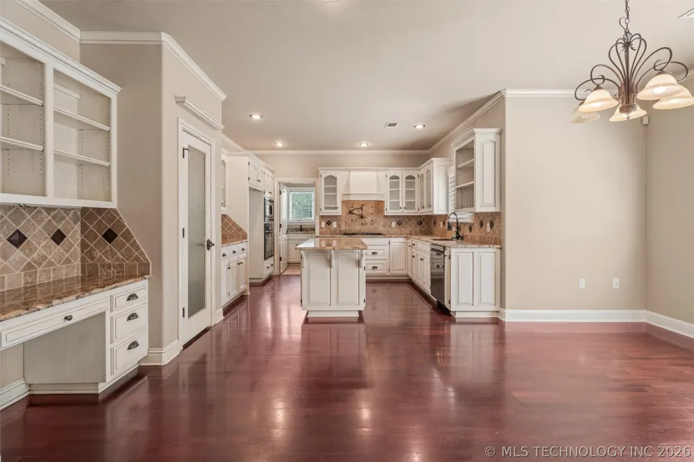 2508 Kingston Drive Bartlesville, OK 74006