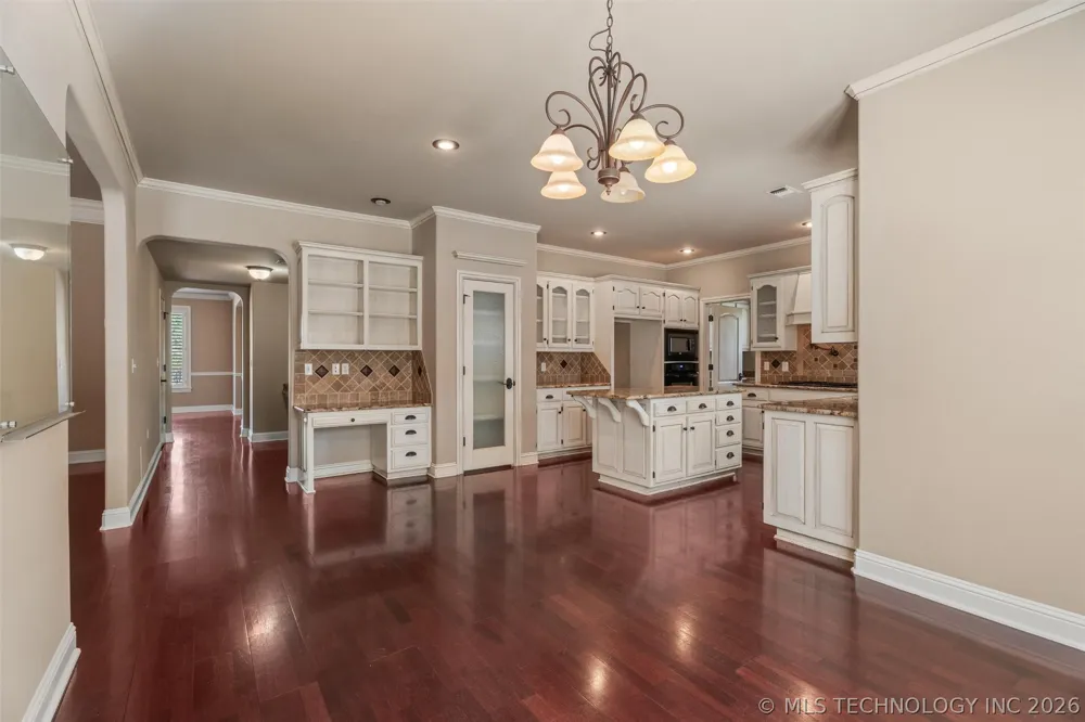 2508 Kingston Drive Bartlesville, OK 74006
