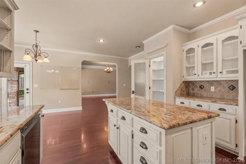 2508 Kingston Drive Bartlesville, OK 74006