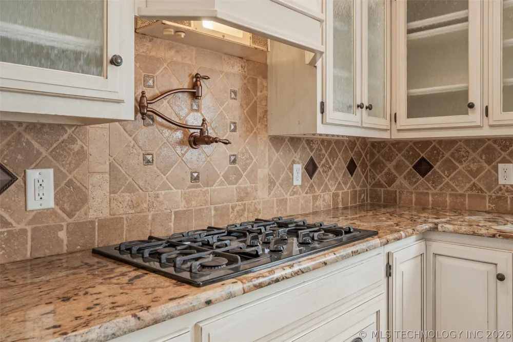 2508 Kingston Drive Bartlesville, OK 74006