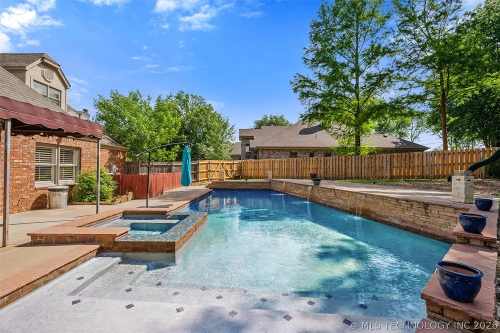 2508 Kingston Drive Bartlesville, OK 74006