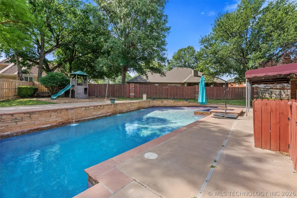 2508 Kingston Drive Bartlesville, OK 74006