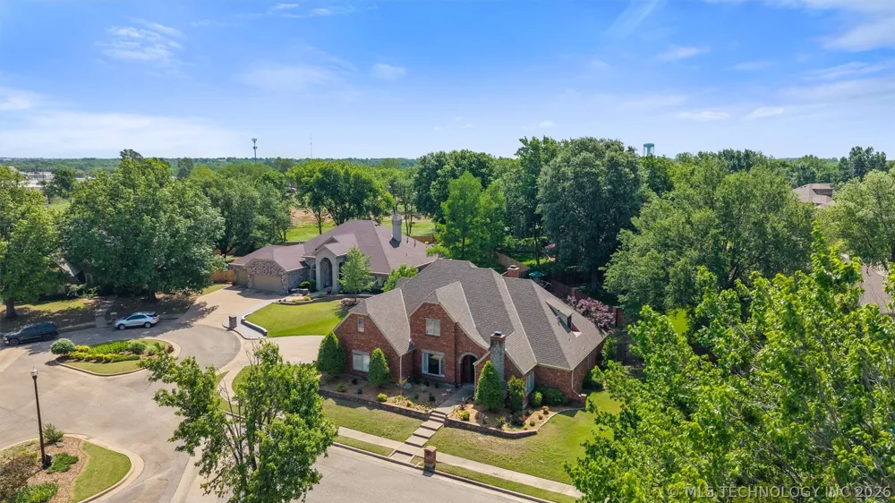 2508 Kingston Drive Bartlesville, OK 74006