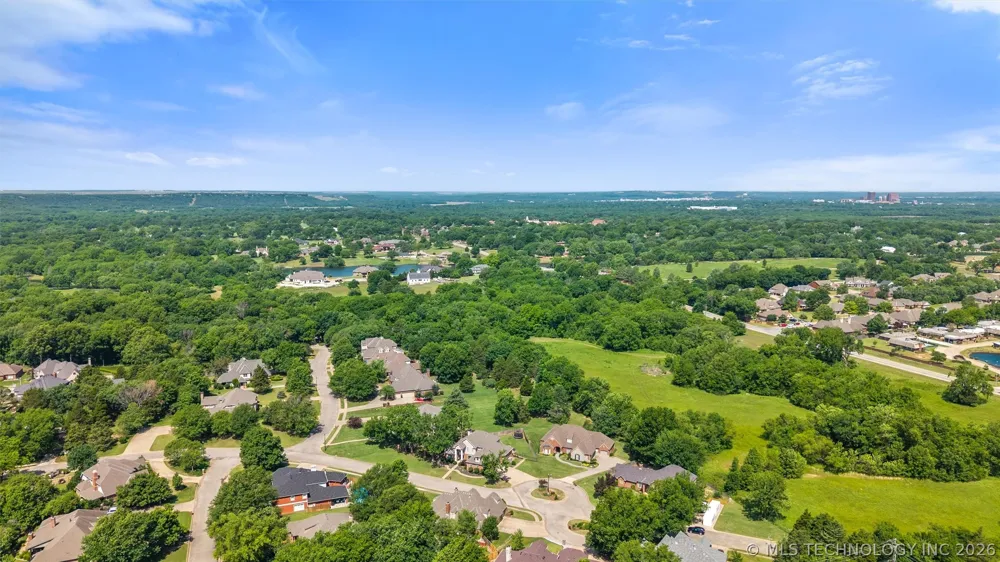 2508 Kingston Drive Bartlesville, OK 74006